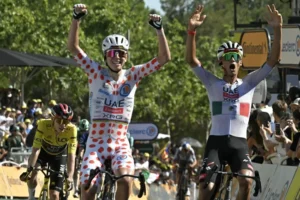 UAE’s Montjuïc Masterclass: Del Toro Wins Stage 2 as Pogačar Gifts a Barcelona One-Two